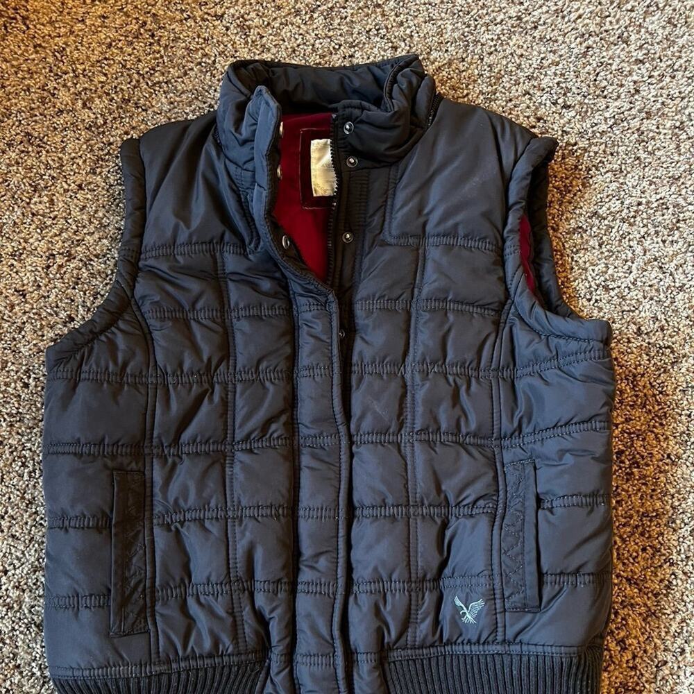 American Eagle puffer vest, Black, size L women’s